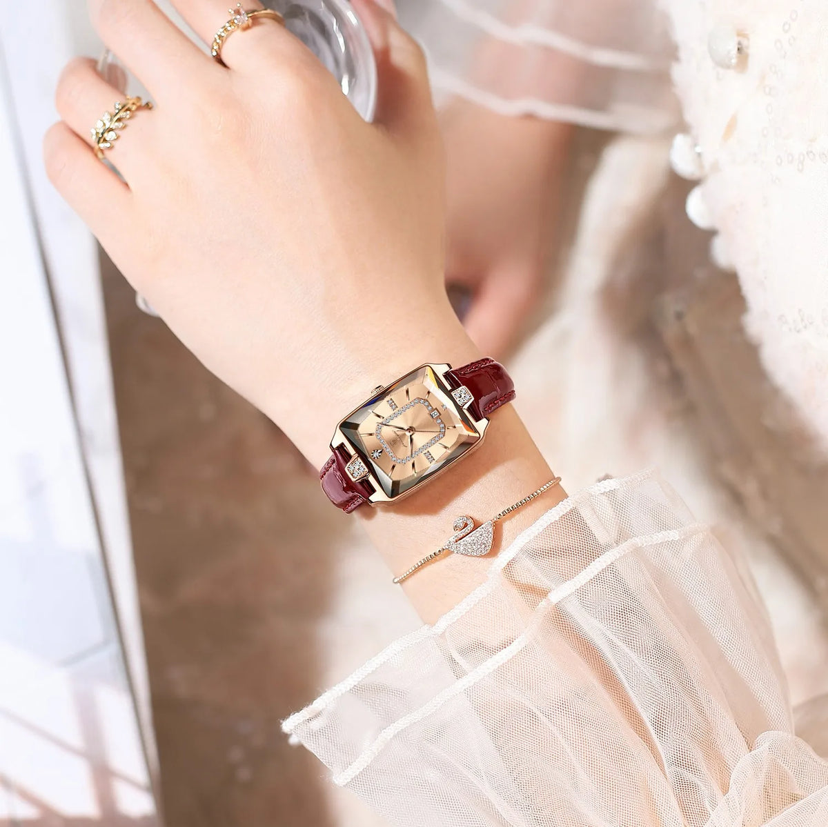 Poedagar 785 Luxury Women Watches Square Case Crystal Clock for Girl Business Leather Band Waterproof Quartz Watch for Women