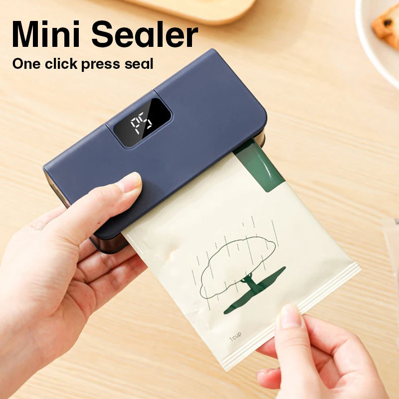 Hand Held Mini Sealing Machine Low Noise Multifunctional USB Rechargeable Plastic RV Ready Snack Bags Food Preservation 1500mAh