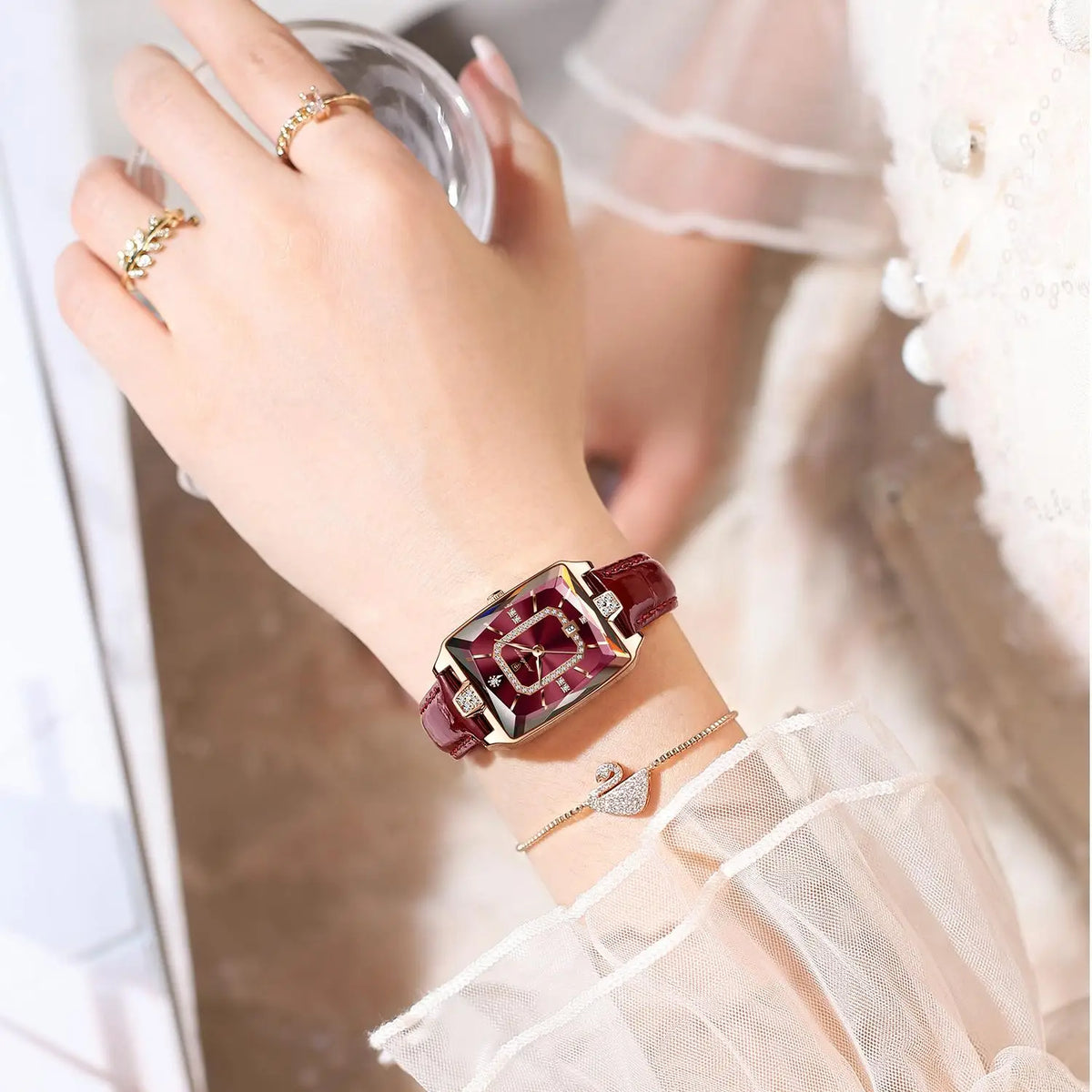 Poedagar 785 Square Shape Crystal Clock for Girl Luxury Leather Band Waterproof Quartz Women Watch